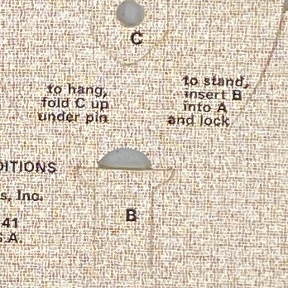 Hallmark Springbok 6 Inch Pinback Pin Seagulls Everybody Talks Nobody Listens - Picture 4 of 7